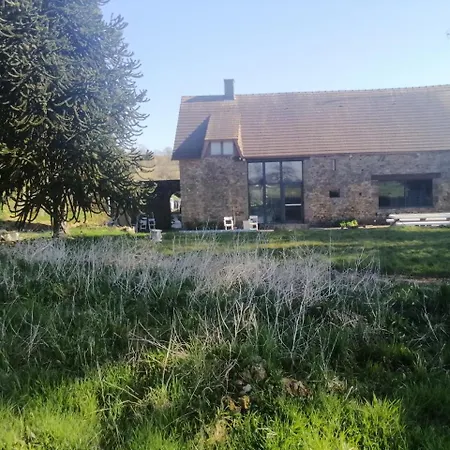Летний дом Maisonnette Meublee A La Campagne Ernee