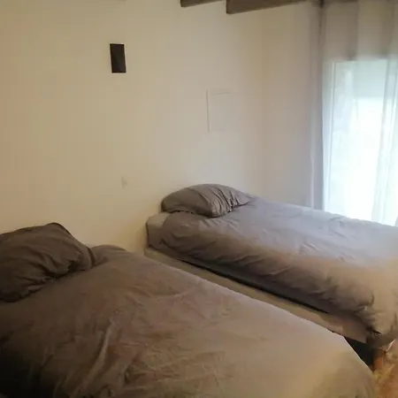 Gospodarstwo wiejskie Maisonnette Meublee A La Campagne